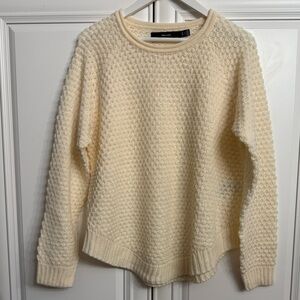 Vero Moda Size Large Cream Crew Neck Long Sleeve Textured Sweater Rounded Hem